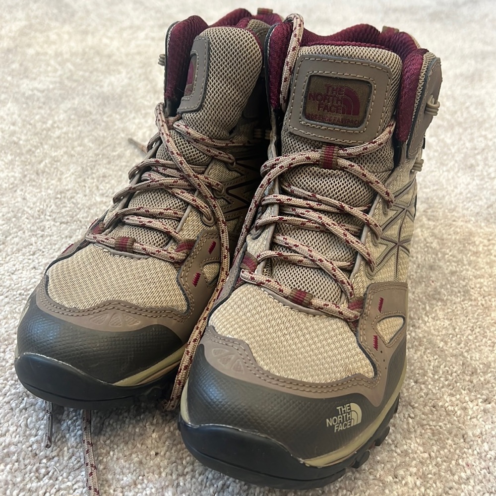 Like New North Face Hiking Boots